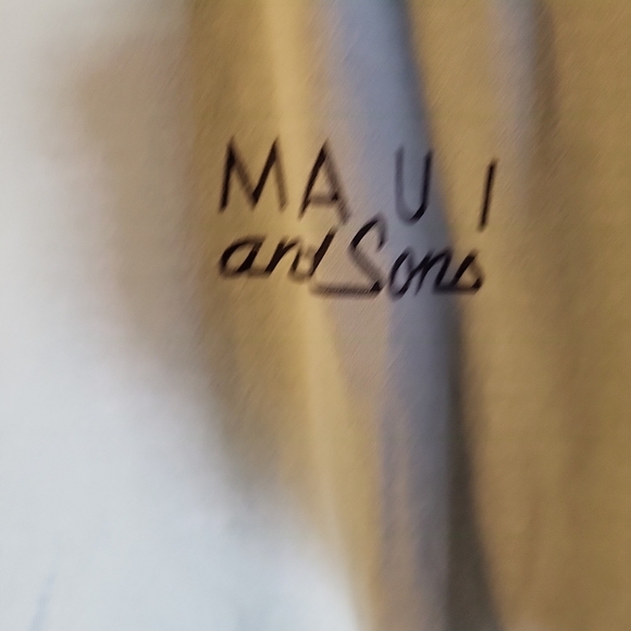 maui and sons t shirt Men Size  XL - Picture 2 of 6
